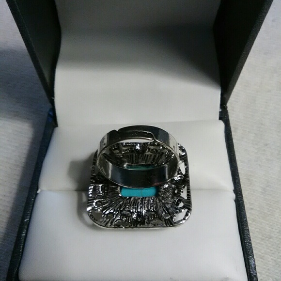 Turquoise Ring - Picture 2 of 2